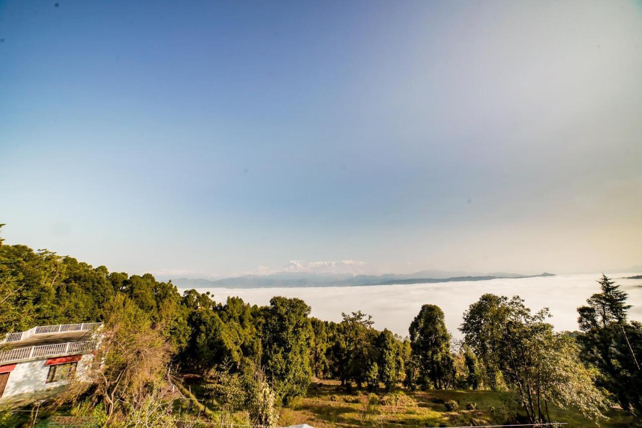 Capital O 47240 Hotel Blossom Resort Kausani Eksteriør bilde